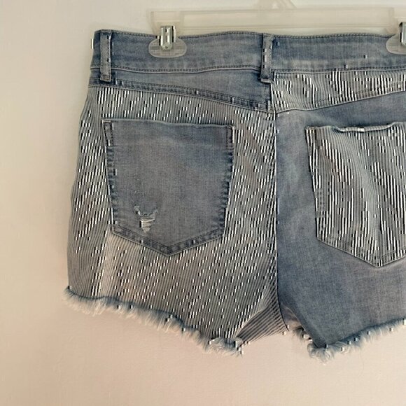 REWASH Light Wash Railroad Stripe Patchwork High Waisted Denim Jean Shorts 13 31 - Picture 10 of 12